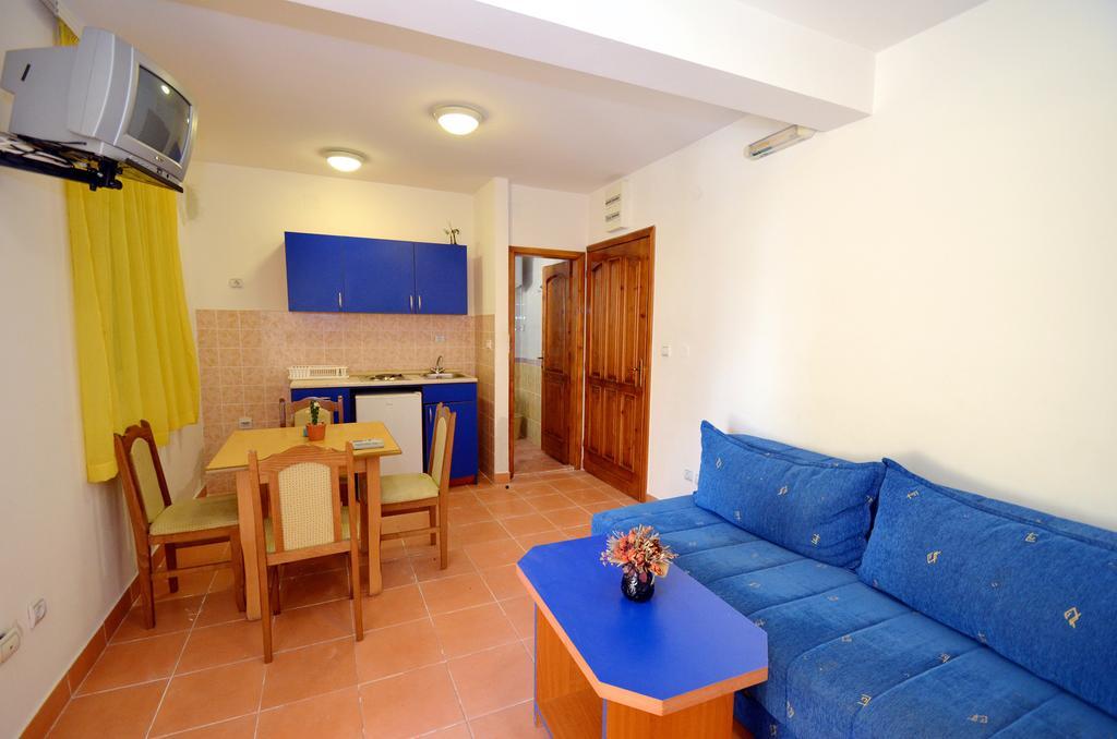 Guest House Villa Iva บุดวา ห้อง รูปภาพ